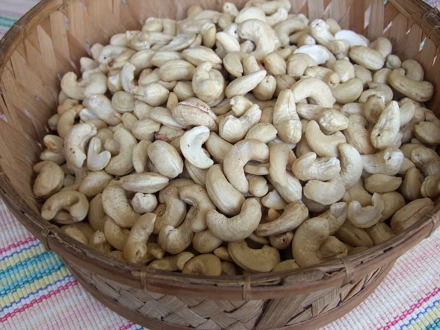 Cs- CASHEW NUT 1 KG